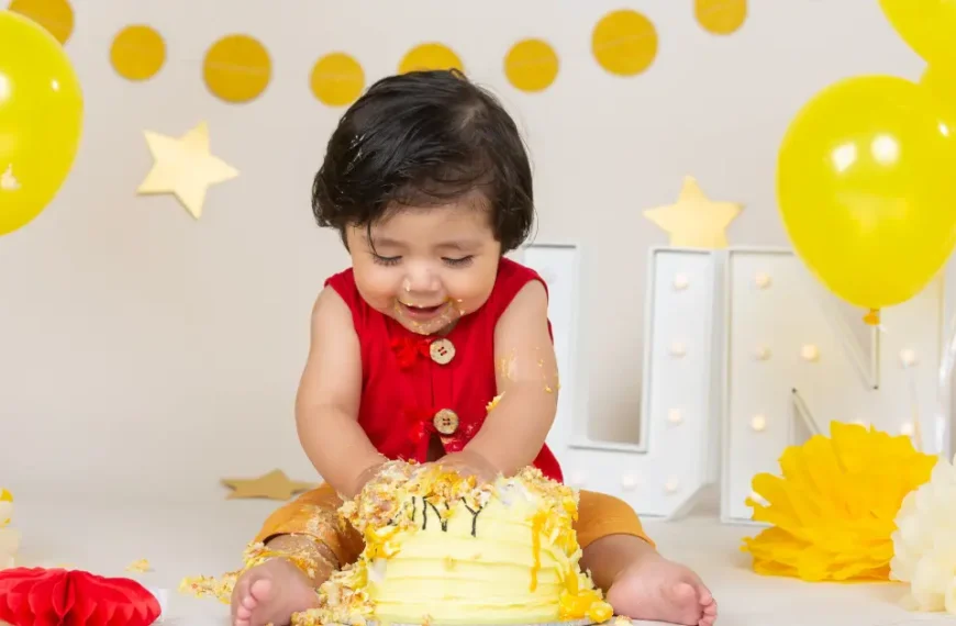 smash cake child with cake smashing smash cake ideas for 1st birthday